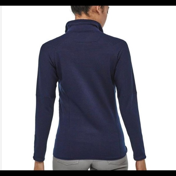 NWT Patagonia R1 Women’s Pullover Medium Navy Brand New - Picture 2 of 5